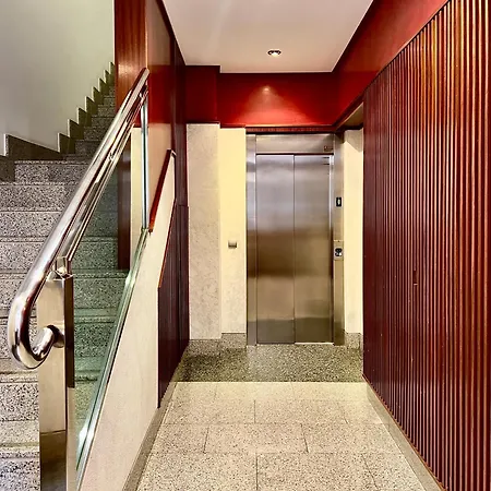 Housing La Girola Daire *