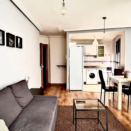 Housing La Girola * León