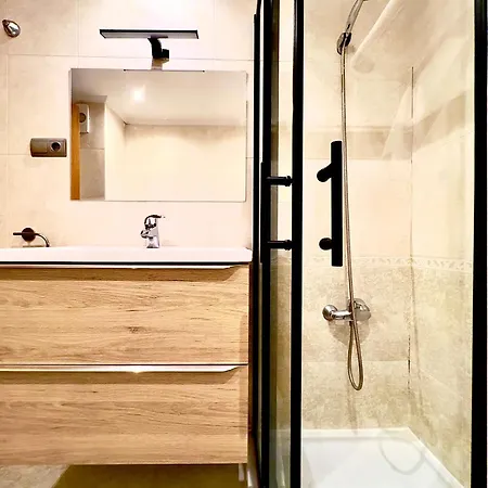 Housing La Girola Daire