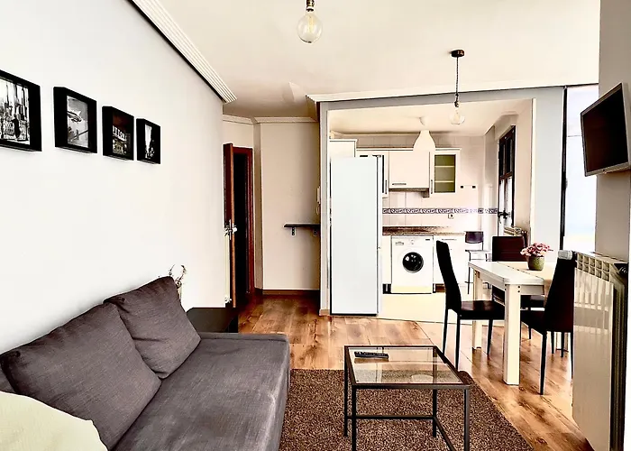 Housing La Girola * León